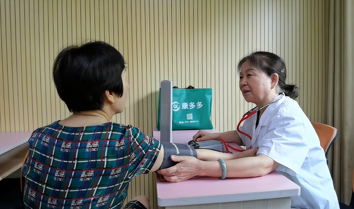 端午佳节:湖南康多多专家为慢性病人保健送爱心“清单”