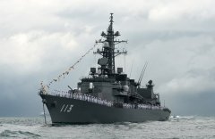 日舰首次穿越台湾海峡　澳新军舰同日通行