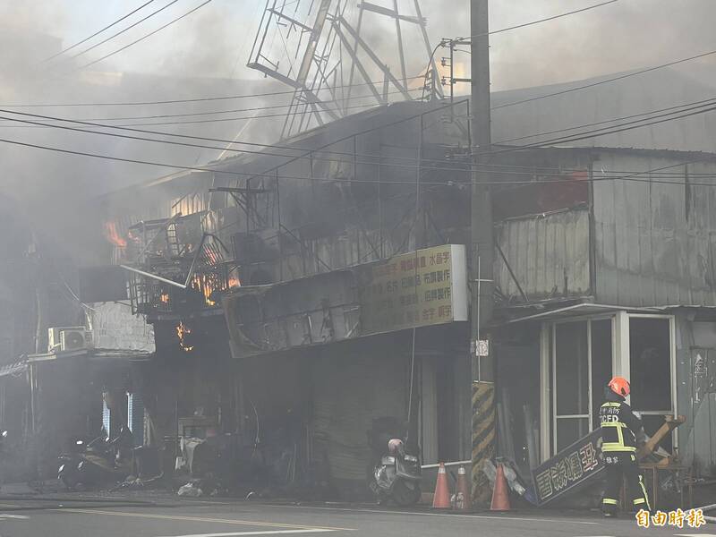 台中逢甲商圈今天下午传出火警。(记者廖耀东摄) 台中逢甲商圈今天下午传出火警。(记者廖耀东摄)