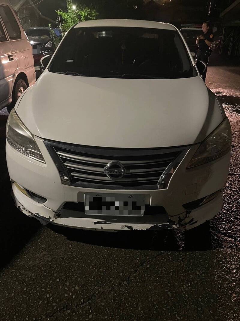 警方寻获歹徒作案车辆。(记者吴仁捷翻摄) 警方寻获歹徒作案车辆。(记者吴仁捷翻摄)