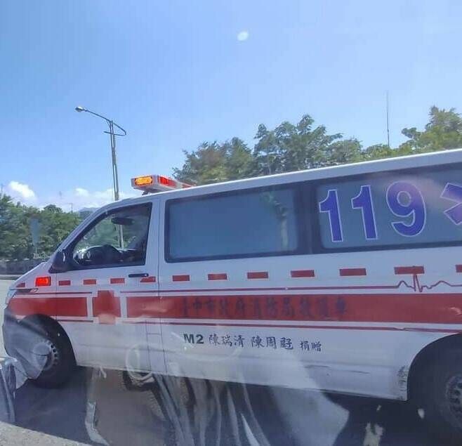 东势大桥死亡车祸,女骑士惨死。(取自脸书东势山城大小事) 东势大桥死亡车祸,女骑士惨死。(取自脸书东势山城大小事)