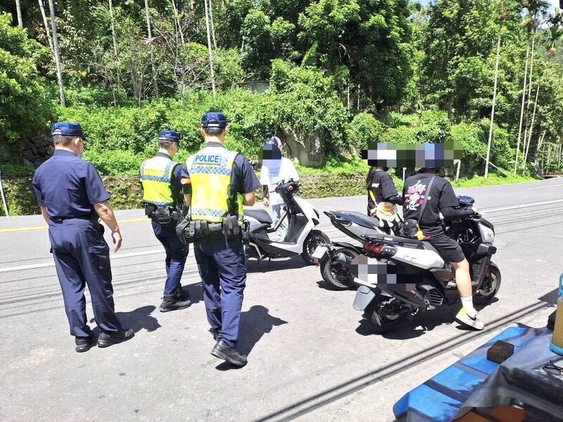 中埔警分局加强台3线违规取缔。(中埔警分局提供) 中埔警分局加强台3线违规取缔。(中埔警分局提供)