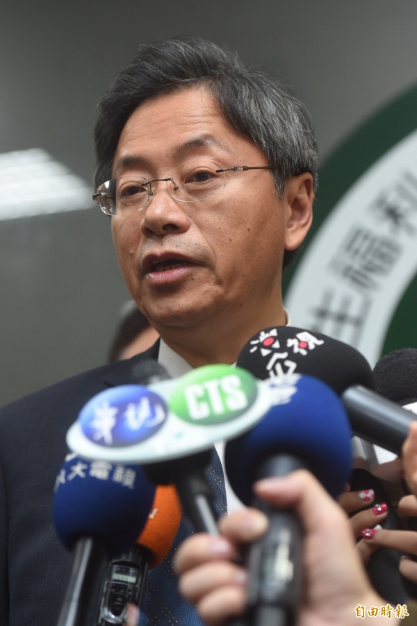 行政院长张善政今天上午表示,目前政府对美猪立场跟过去一样,「牛猪分离」的立场没有改变,美牛有瘦肉精我方容许进口,美猪如果有瘦肉精是不希望进口。(资料照,记者简荣丰摄) 行政院长张善政今天上午表示,目前政府对美猪立场跟过去一样,「牛猪分离」的立场没有改变,美牛有瘦肉精我方容许进口,美猪如果有瘦肉精是不希望进口。(资料照,记者简荣丰摄)