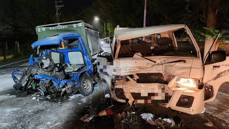 货车司机酒驾酿对撞事故共造成3人受伤。(警方提供) 货车司机酒驾酿对撞事故共造成3人受伤。(警方提供)