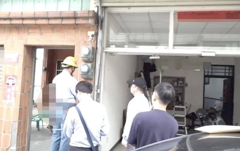 台中市传出有居民涉窃电挖矿、替电动车充电,警方根据台电线索搜索抓人。(警方提供) 台中市传出有居民涉窃电挖矿、替电动车充电,警方根据台电线索搜索抓人。(警方提供)