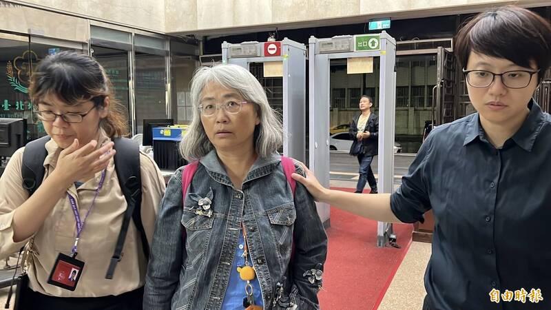 政大附中家长会会计何珍宜。(记者陈彩玲摄) 政大附中家长会会计何珍宜。(记者陈彩玲摄)