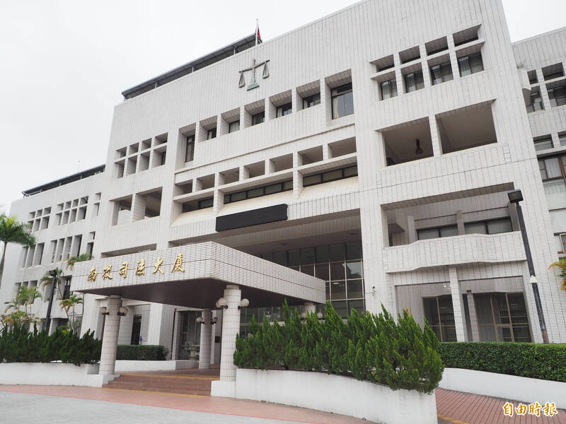 6岁男童跟吸毒母亲同住,住院体内被验出安非他命毒品含量高,南投县府紧急安置期间生母吸毒又被警方查获,南投县府向南投地声请延长安置获准。(记者陈凤丽摄) 6岁男童跟吸毒母亲同住,住院体内被验出安非他命毒品含量高,南投县府紧急安置期间生母吸毒又被警方查获,南投县府向南投地声请延长安置获准。(记者陈凤丽摄)