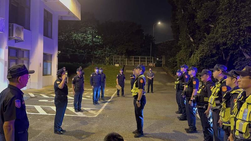国道公路警察局近来针对未系安全带、大型车疲劳驾驶等违规强力取缔。(记者吴仁捷翻摄) 国道公路警察局近来针对未系安全带、大型车疲劳驾驶等违规强力取缔。(记者吴仁捷翻摄)
