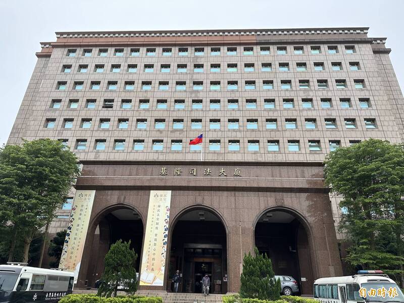 基隆地院近日审结,认定魏男触犯窃盗未遂罪,判处有期徒刑6月,得易科罚金。(记者吴升儒摄) 基隆地院近日审结,认定魏男触犯窃盗未遂罪,判处有期徒刑6月,得易科罚金。(记者吴升儒摄)